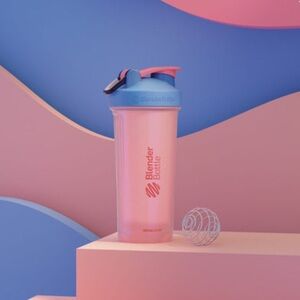 BlenderBottle Classic V2 Shaker Bottle